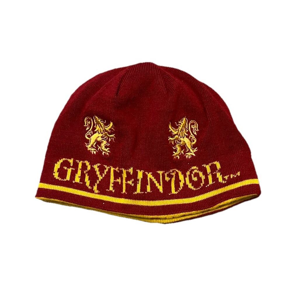 UniversalStudios WizardingWorld HarryPotterGryffindor ReversibleKnit BeanieCap